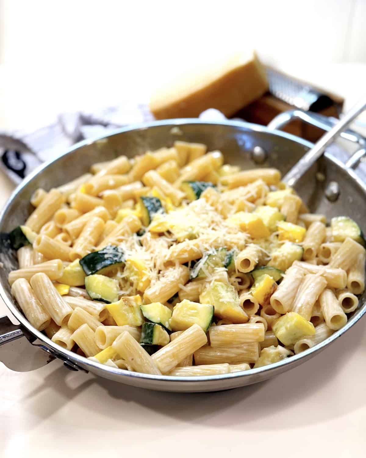 Easy Creamy Summer Squash Pasta: Quick Weeknight Dinner